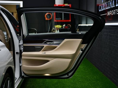 Used 2016 BMW 750i RWD image 43