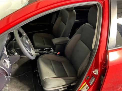 Used 2017 Toyota Corolla LE image 34