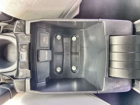 Used 2020 Toyota Corolla LE FWD image 27