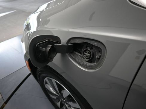 Used 2022 Chrysler Pacifica Touring-L FWD image 34