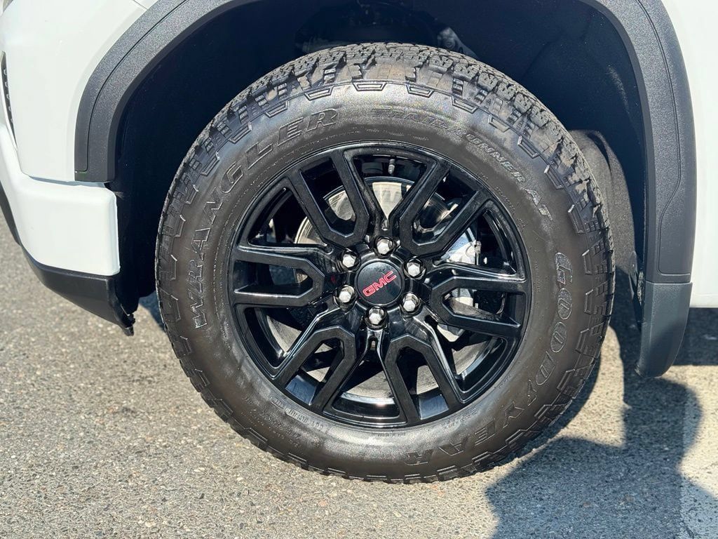 Used 2023 GMC Sierra 1500 Elevation w/ X31 Off-Road Package AWD/4WD image 3