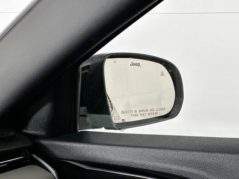 Certified 2025 Jeep Compass Limited image 27