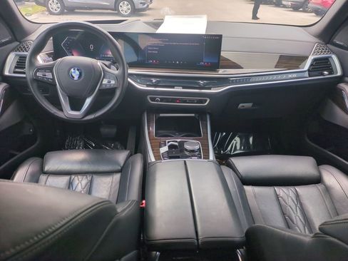 Used 2025 BMW X5 xDrive50e image 17