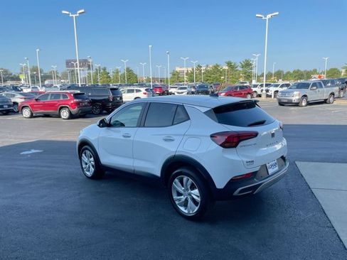 Certified 2024 Buick Encore GX Preferred w/ Advanced Technology Package FWD image 3