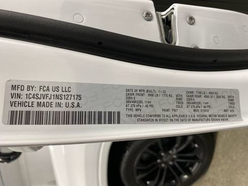 Used 2022 Jeep Grand Wagoneer Series II image 48