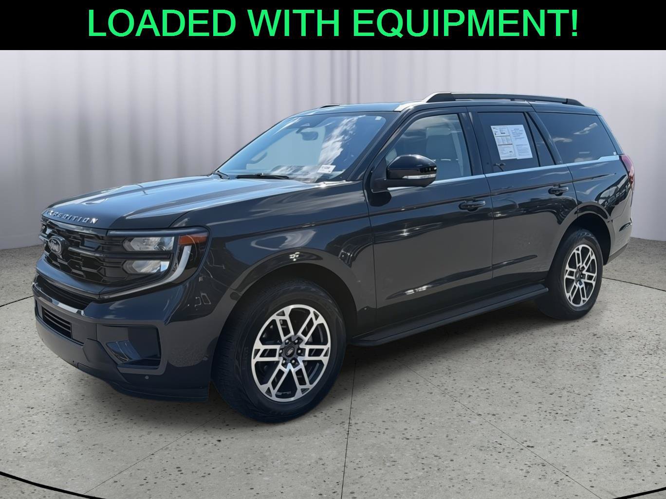 Certified 2025 Ford Expedition Active AWD/4WD image 1