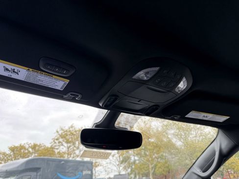 New 2026 Chrysler Pacifica Limited image 28