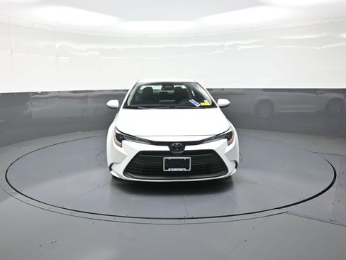 Used 2023 Toyota Corolla LE image 8