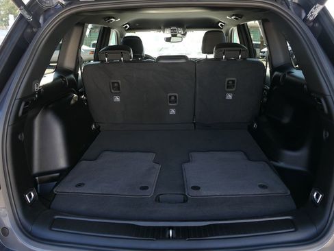 Used 2025 Jeep Grand Cherokee Limited w/ Black Appearance Package image 20