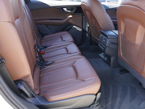 Used 2017 Audi Q7 3.0T Premium Plus image 31