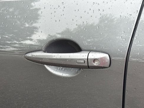 Certified 2023 Nissan Rogue SV FWD image 30