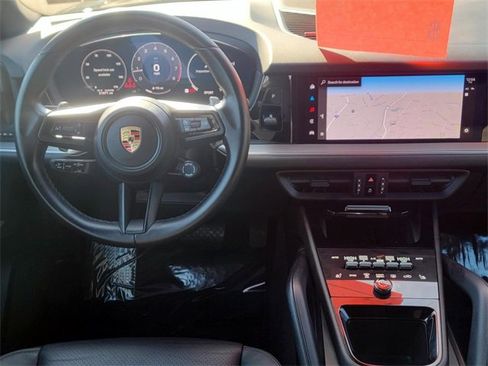 Used 2024 Porsche Cayenne image 14