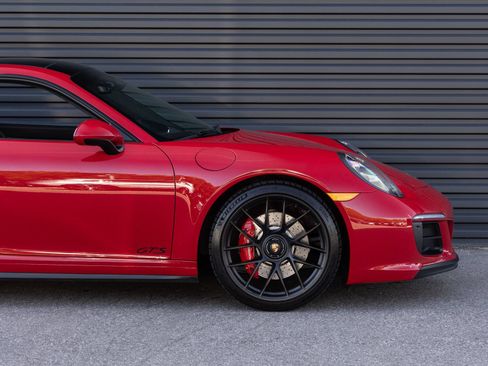 Certified 2019 Porsche 911 Carrera GTS RWD image 9