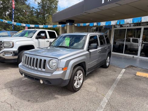 Used 2017 Jeep Patriot Latitude FWD image 1