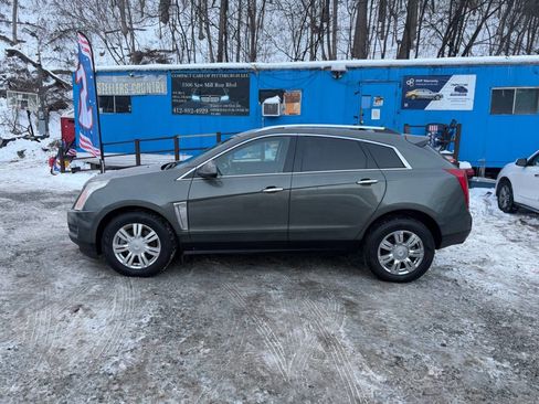 Used 2013 Cadillac SRX Luxury image 2
