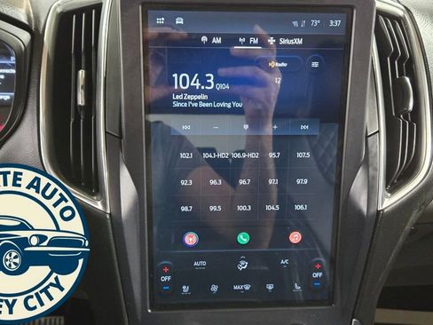 Used 2023 Ford Edge Titanium image 13
