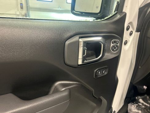 New 2026 Jeep Gladiator Sport image 14