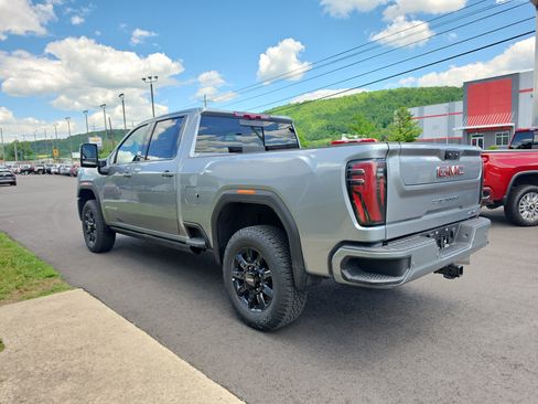 New 2026 GMC Sierra 2500 AT4 w/ AT4 Premium Plus Package AWD/4WD image 6