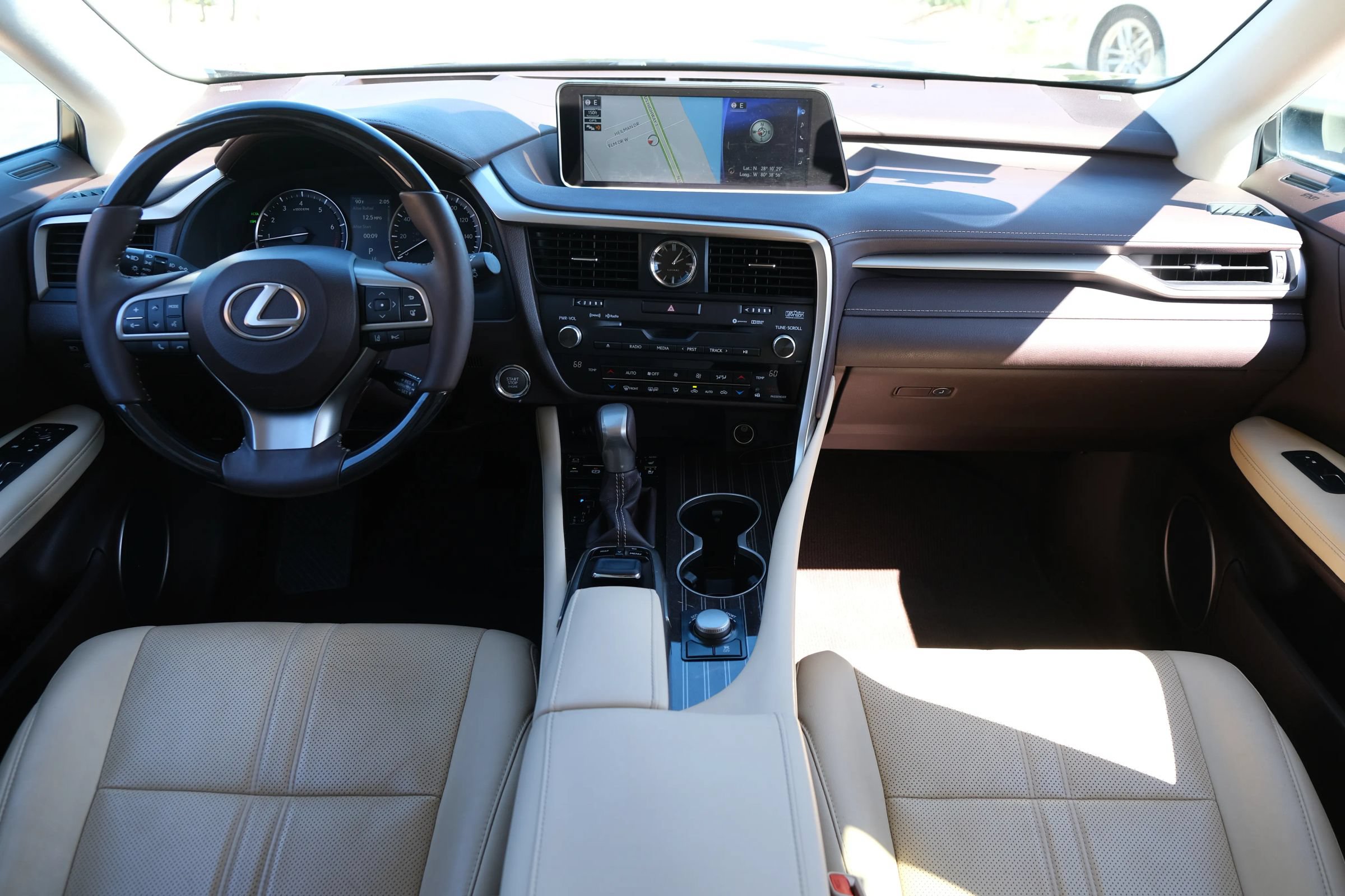 Used 2017 Lexus RX 350 FWD w/ Luxury Package image 10
