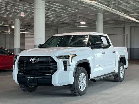 Used 2025 Toyota Tundra SR5 AWD/4WD image 4