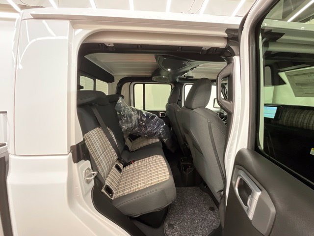 New 2026 Jeep Gladiator Mojave AWD/4WD image 25