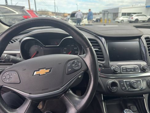 Used 2016 Chevrolet Impala LT w/ Leather Package image 10