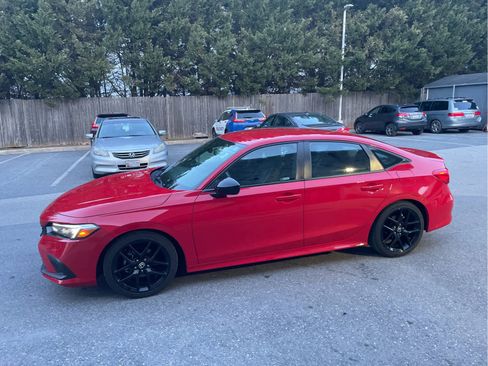 Used 2022 Honda Civic Sport image 2