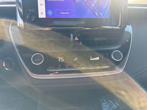 Used 2024 Toyota Corolla SE image 16