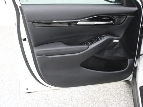 Used 2024 Kia Seltos SX w/ SX Sunroof Package AWD/4WD image 12