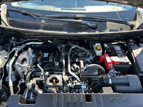 Used 2025 Nissan Kicks SR image 23