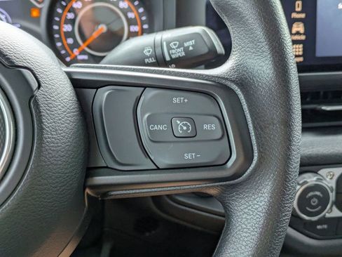 Used 2025 Jeep Gladiator Sport AWD/4WD image 25