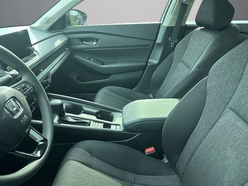 Used 2025 Honda Accord SE image 3