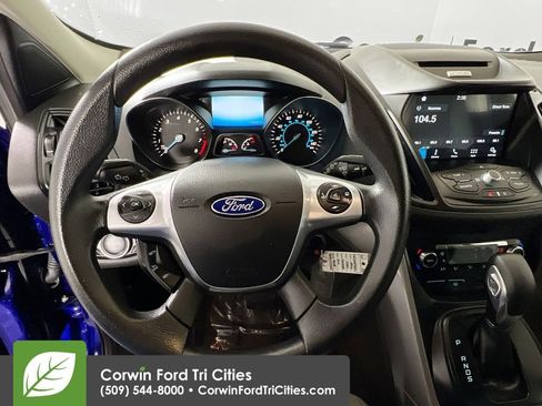 Used 2016 Ford Escape SE w/ Equipment Group 201A image 8