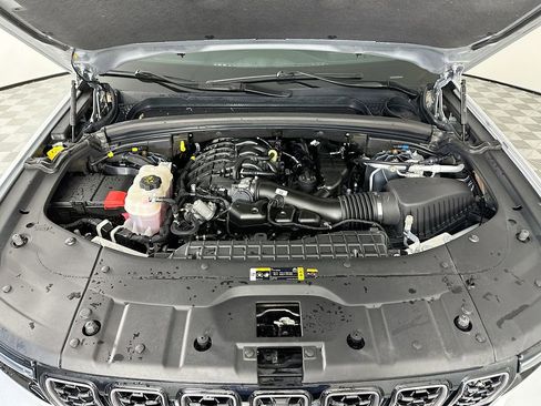 Used 2024 Jeep Grand Cherokee Summit AWD/4WD image 31
