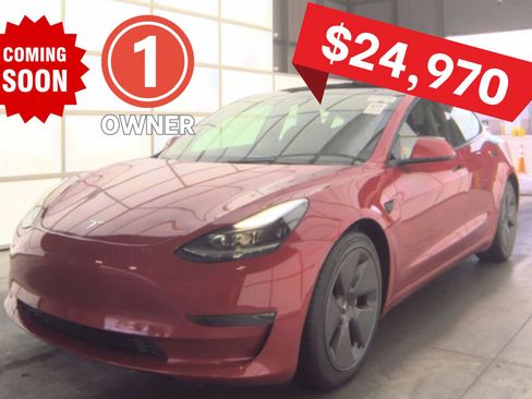 Used 2022 Tesla Model 3 Standard Range RWD image 1