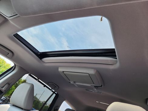 Used 2020 Honda Pilot Touring image 15