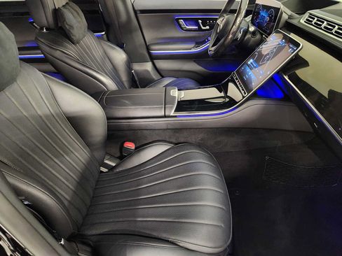 Used 2023 Mercedes-Benz S 580 4MATIC Sedan image 3