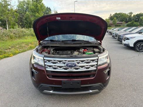 Used 2018 Ford Explorer XLT w/ Equipment Group 202A AWD/4WD image 3