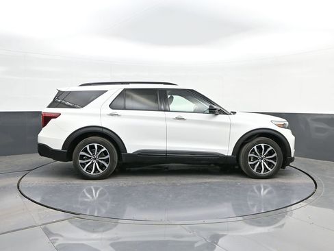 Used 2020 Ford Explorer ST w/ Premium Technology Package image 24