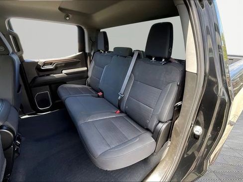 Used 2023 Chevrolet Silverado 1500 LT AWD/4WD image 16