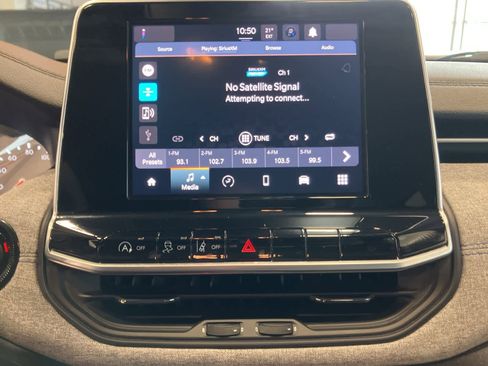 Used 2022 Jeep Compass Latitude image 18