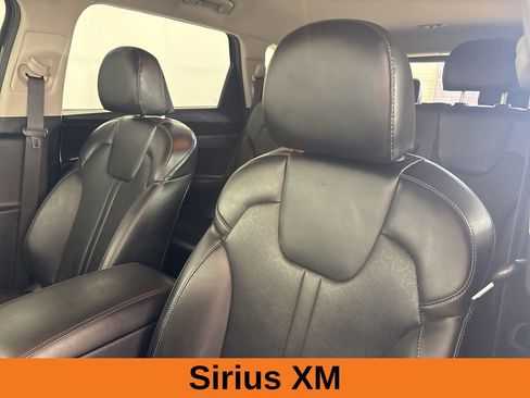 Used 2022 Kia Sorento S image 10