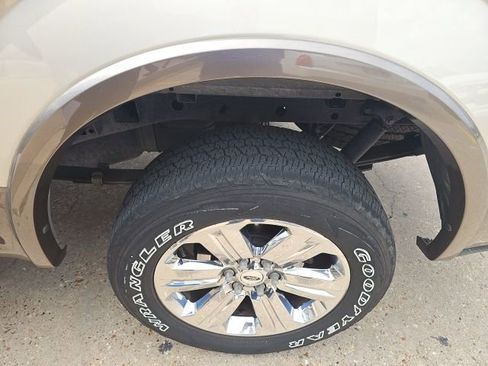 Used 2018 Ford F150 Lariat w/ Equipment Group 502A Luxury image 3