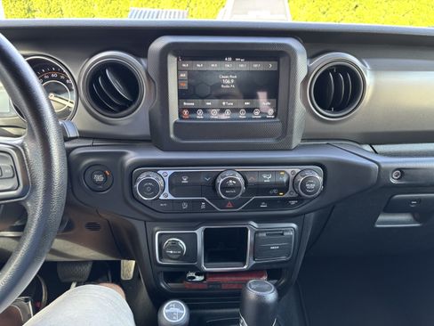 Used 2023 Jeep Wrangler Sport AWD/4WD image 22
