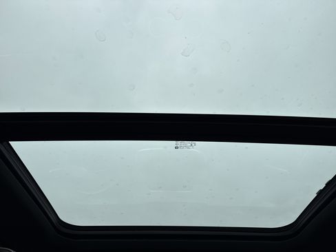 Used 2022 GMC Yukon XL SLT w/ SLT Luxury Package image 29