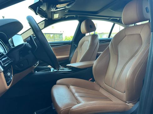 Used 2018 BMW 540i RWD image 5