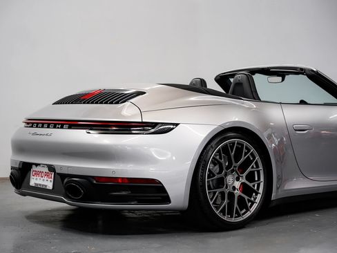 Used 2020 Porsche 911 Carrera 4S AWD/4WD image 40
