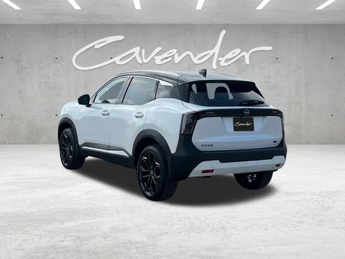 New 2026 Nissan Kicks SR FWD image 15