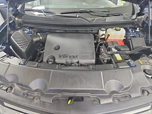 Used 2023 Chevrolet Traverse LT AWD/4WD image 36