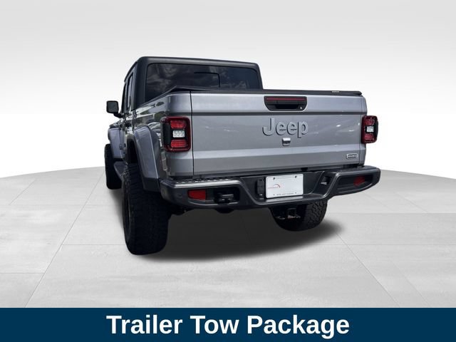 Used 2020 Jeep Gladiator Overland AWD/4WD image 3